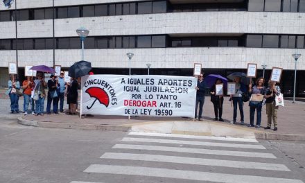 “Cincuentones” siguen luchando para recuperar su jubilación