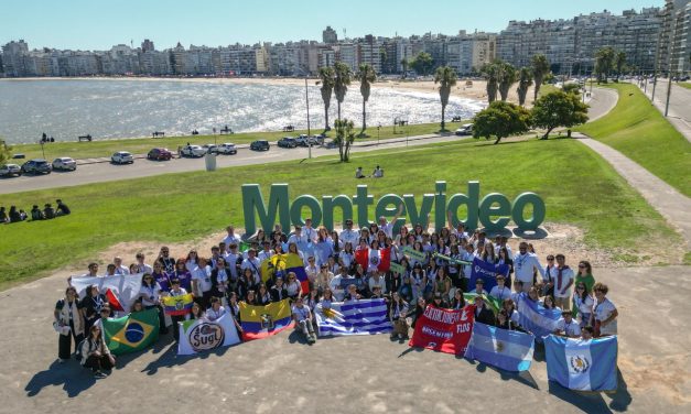 Montevideo recibió jóvenes emprendedores de Junior Achievement en la 16ª edición de la Competencia La Compañía del año