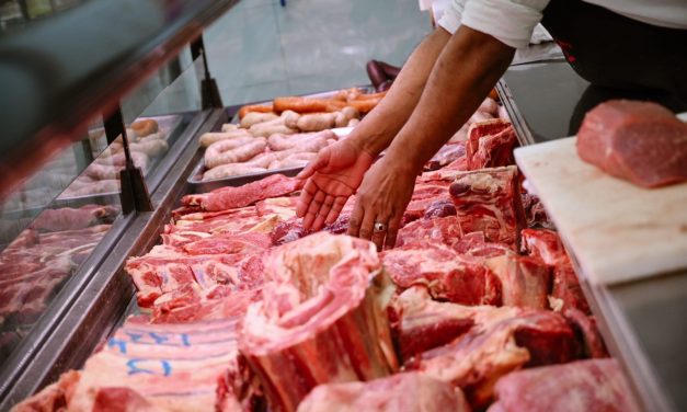 Uruguayos prefieren cortes elaborados para Nochebuena mientras eligen asado a Fin de año